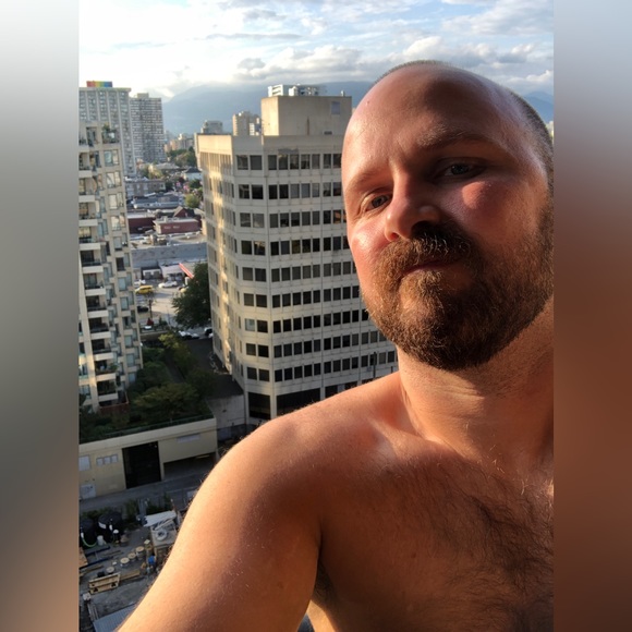 NYC Closet Cleanout - Shoes/Clothes - New Unused Underwear - Home - Electronics - Picture 5 of 7